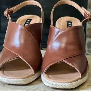 Zara  Trafaluc Wedge Sandal Size 39